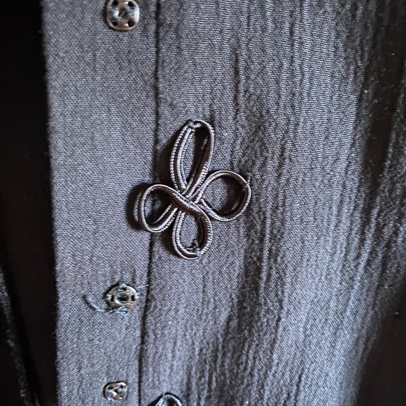 Asian inspired Blouse by Lori Ann Montreal - Picture 3 of 4